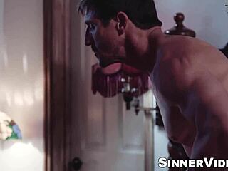 Tommy Gunn Rams Silvia Saige's Shaved Pussy in Doggystyle!