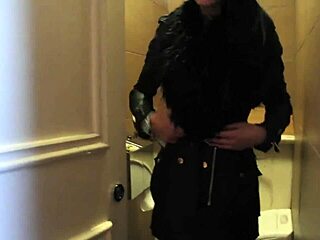 British Girl Pisses at Construction Site, Flashes Tits Walking! 😲