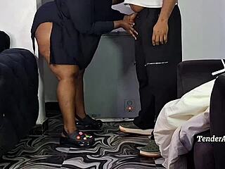 Quick nut with ebony bbw before groceries.