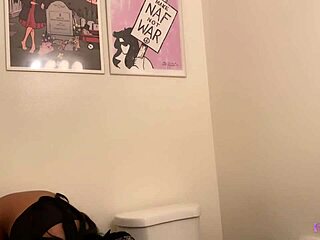Getting Steamy In The Bathroom Sultry Jenna Foxx Pleasures Herself