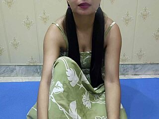 teen masturbates nude, stepbro excited for stepsis 😈
