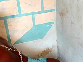 Watch Sexiest Ebony Crazybitch From Ghana In Solo Softcore Action