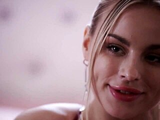 A blonde with natural tits offers her pussy in a passionate Spanish-subbed encounter, ending in creampie and cumshot action.
