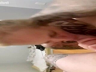 so into this beautiful wife giving sloppy deepthroat blowjob with gagging and ball licking 😍