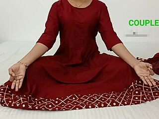 Yoga class mein naya teacher aaya hai jo bahut khush karta hai.