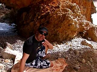 Petite skinny amateur moans during passionate outdoor quickie