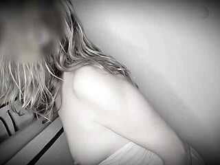 Hey, my master sent me for creampie fun with multiple strangers at gloryhole