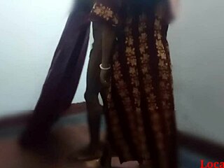 צפה בבאבי הודית כפרית בסארי אדום מתיזיינת חזק בוובקאם?