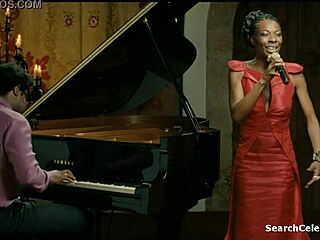 Blanca Suarez topless σε ατμοσφαιρική σκηνή handjob με έφηβη 18+ μελαχρινή