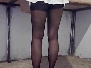 Νεαρός με Ξύπνησε να Γαμήσει τον Μεγάλο μου Κώλο