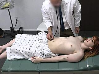 الطبيب اكتشف أنني لست عذراء، طلبت منه الصمت.