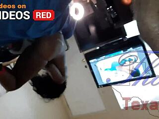 टेक्सास की थॉट वाइल्ड सीन में हार्डकोर ऐक्शन स्लैम करती है!