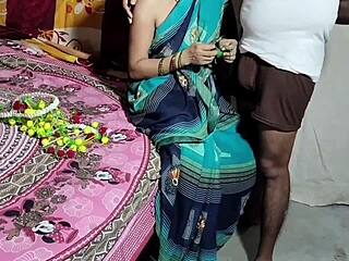 Indiai falusi feleség felfedezi első alkalommal a segglyukat a farmon