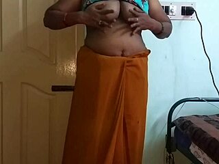 Desi Indian Cheating Wife Vanitha Shows Big Boobs and Shaved Pussy!