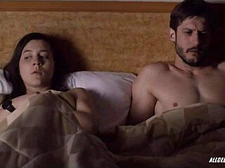 كاثرين برونيه تتألق في مشهد مارش أ لومبر