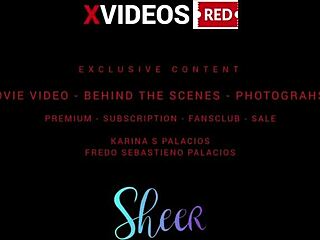 زوجة أب شابة شهوانية تقدم مؤخرة ضيقة في غرفة النوم