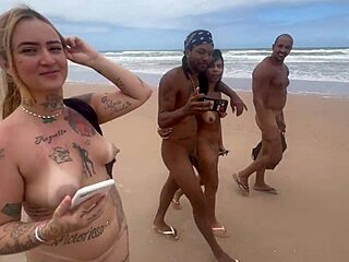 Poszedłem z przyjacielem błyskać na plaży nudystów dla facetów z dużymi kutasami