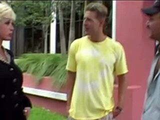 Mature Cougar Gets Banged