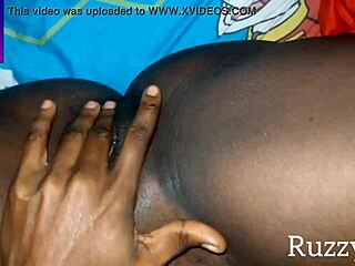 Ruzzyde touches unwashed pussy early morning