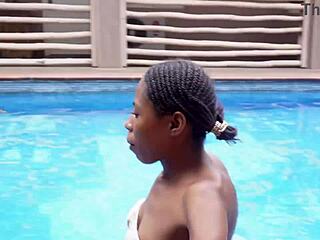 she gets bbc post-swim 😍