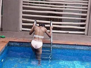 she gets bbc post-swim 😍