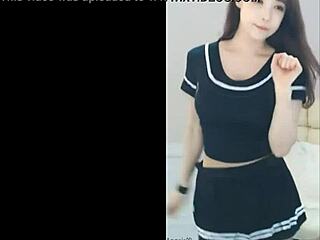 hey chi danny babe dancing sexy on webcam 😍