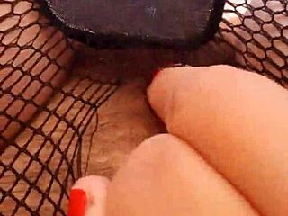 greta la una rete per una bella signora matura