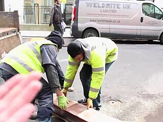 British Girl Pisses at Construction Site, Flashes Tits Walking! 😲