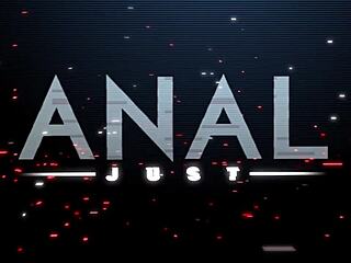 Alice Romain's tight holes stretched!