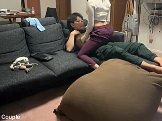 Emu Yumi's daytime sex with cohabiting partner