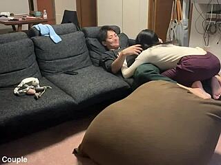 Emu Yumi's daytime sex with cohabiting partner