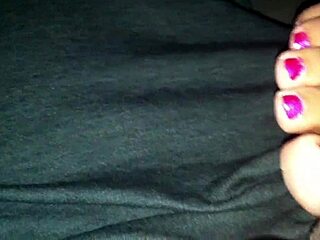Hey, wanna see this amateur Mexican footjob clip right now?