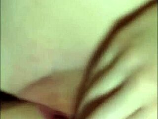 Wow, squirting teen 18+ reaches orgasm in homemade shag!