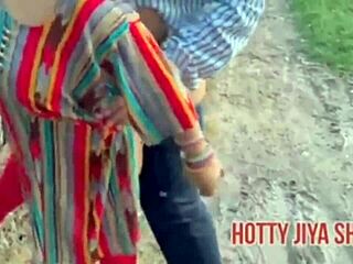 Desi Girl Has Outdoor Fuck With Boyfriend