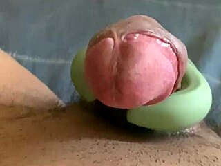 Oh god, I masturbate and cum so hard with this sex toy!