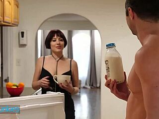 brad sterling shows muscles to lonely jessica ryan