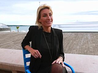 Anouk 30 Expert Psychologist In Dick Handling!