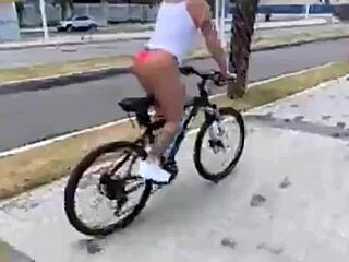 Cassiana costa fucks with anal plug!