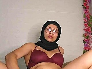 Pretty Mia Niqab Jumps on 12 Inch BBC Dildo