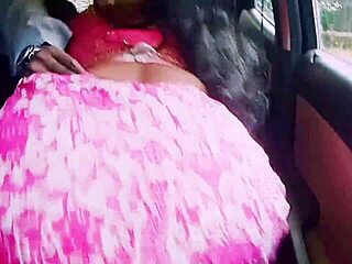 indian housewife cheats in car with boyfriend