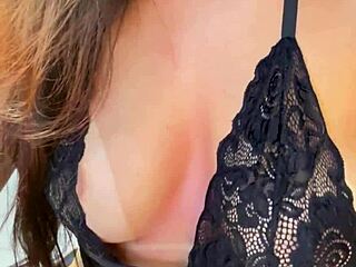 Que Garota Linda Licking Pussy To Orgasm