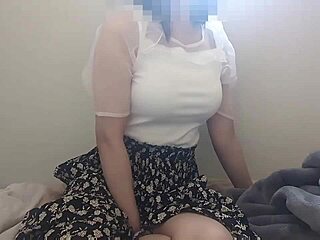 帰ってきてからむらむらが止まらなかったので、毛布の上で甘々おなにーしちゃった。。。