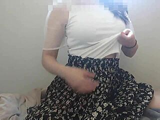 帰ってきてからむらむらが止まらなかったので、毛布の上で甘々おなにーしちゃった。。。