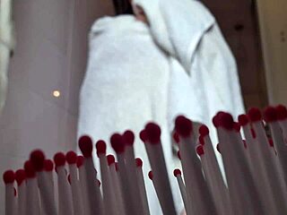 Holy crap, Mah Santos looking hot in that video!