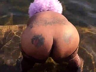 Hazelnutxxx got that wild ebony big ass shaking outdoors! 🍑🔥