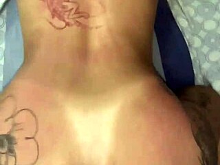 famous girl loses phone, videos leak with flamengo player