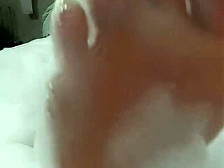 Cyno Enjoys Solo Bubble Bath Fun 3