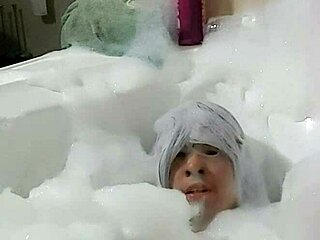 Cyno Enjoys Solo Bubble Bath Fun 3