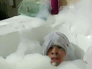 Cyno Enjoys Solo Bubble Bath Fun 3