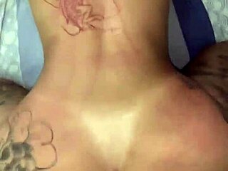 famous girl loses phone, videos leak with flamengo player